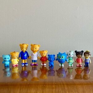 Daniel Tiger Friends & Family Figures